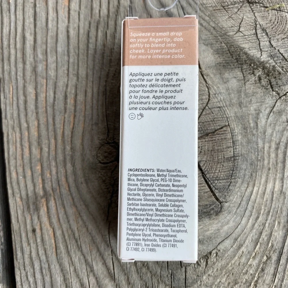 Glossier Cloud Paint in Sail Soft Peach